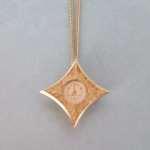 Gorgeous Vintage D & O Watch necklace.....Goldtone